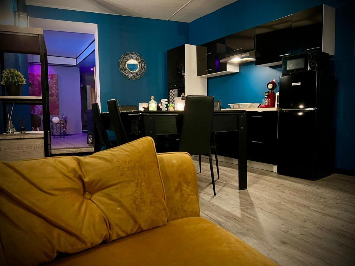 Logement Privatif Avec Jacuzzi Apartment Берг Екстериор снимка